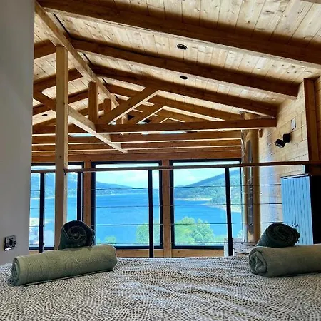 Mount Log فيلة مافروفو