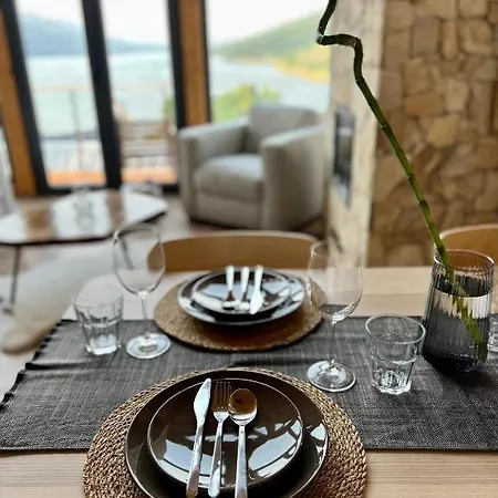 فيلة Mount Log